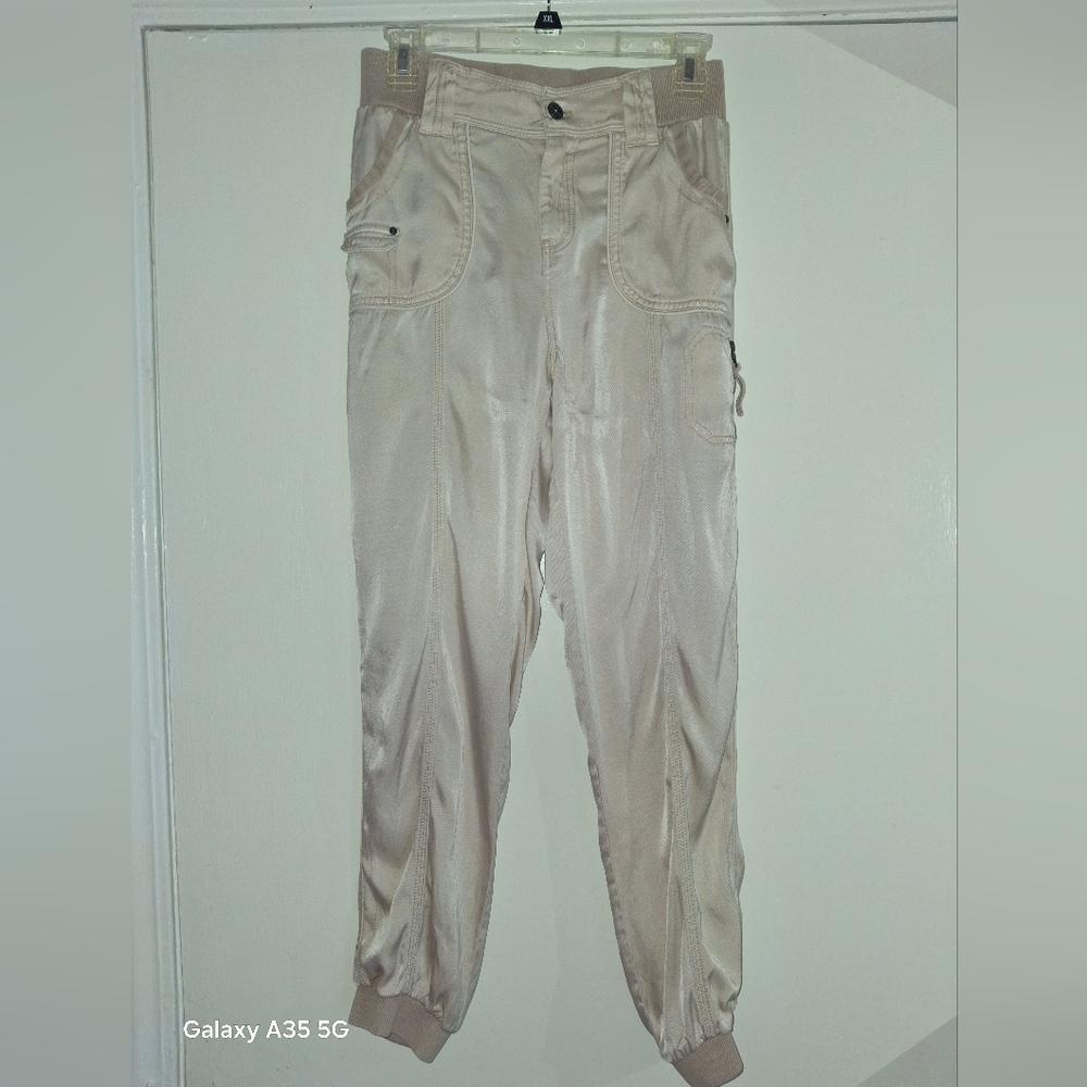Women's Cream Jogger Pants
